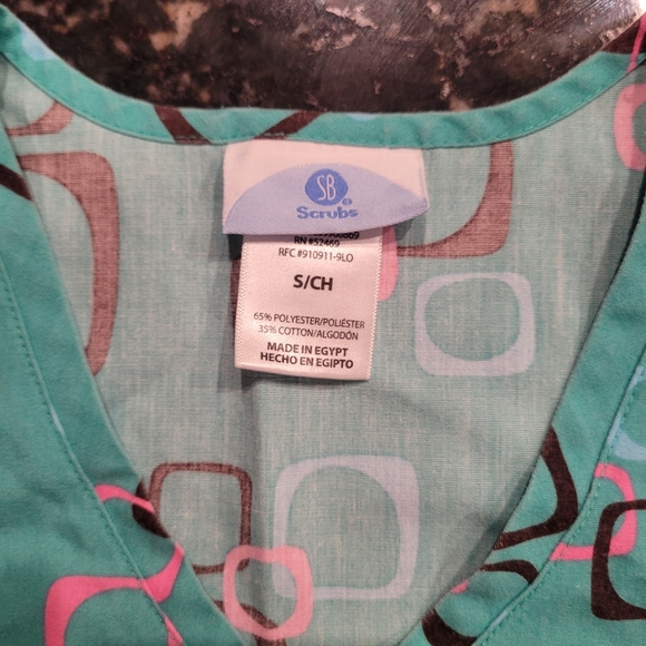 Nursing Scrubs Top Bundle ~ Small - Picture 8 of 11